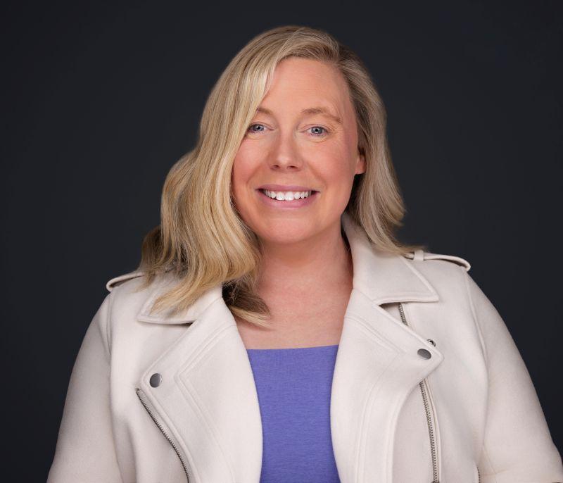 caitlin tindle headshot